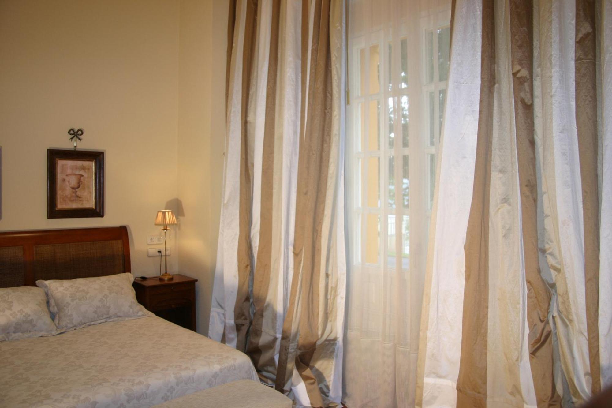 Hotel Arcea Palacio De Las Nieves Langreo Quarto foto
